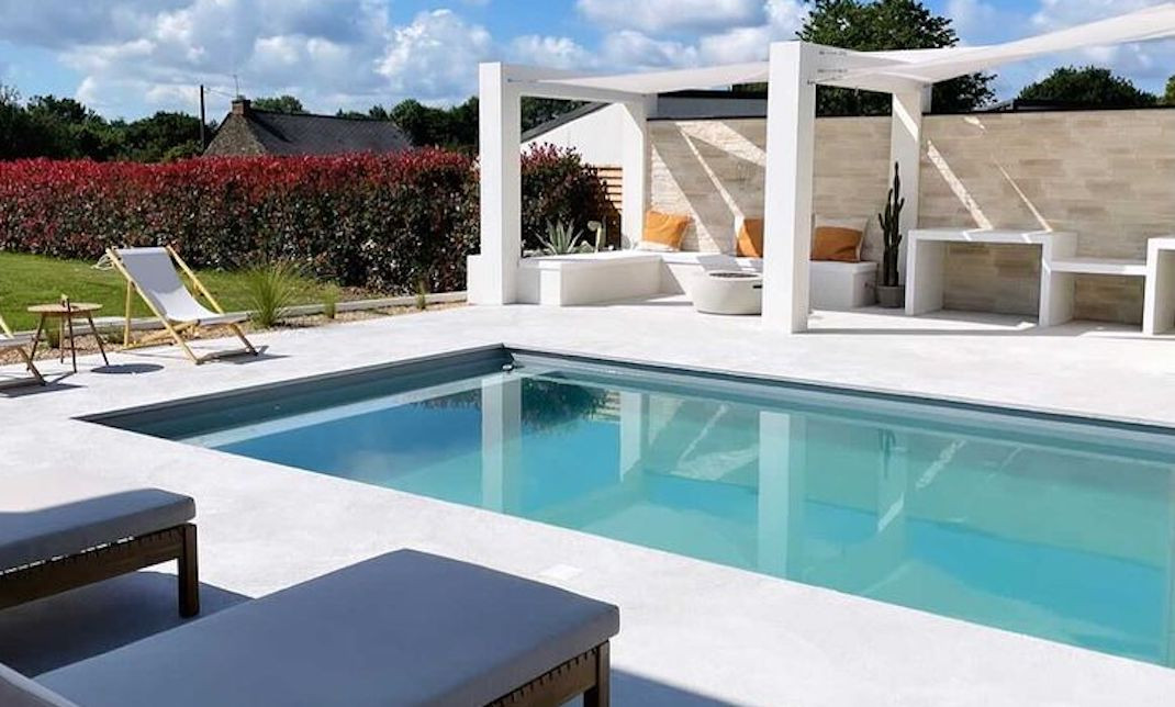 Voile d'ombrage piscine 